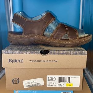 Men’s: 9 Bornshoes Cabot brown leather shoes, never worn still in box